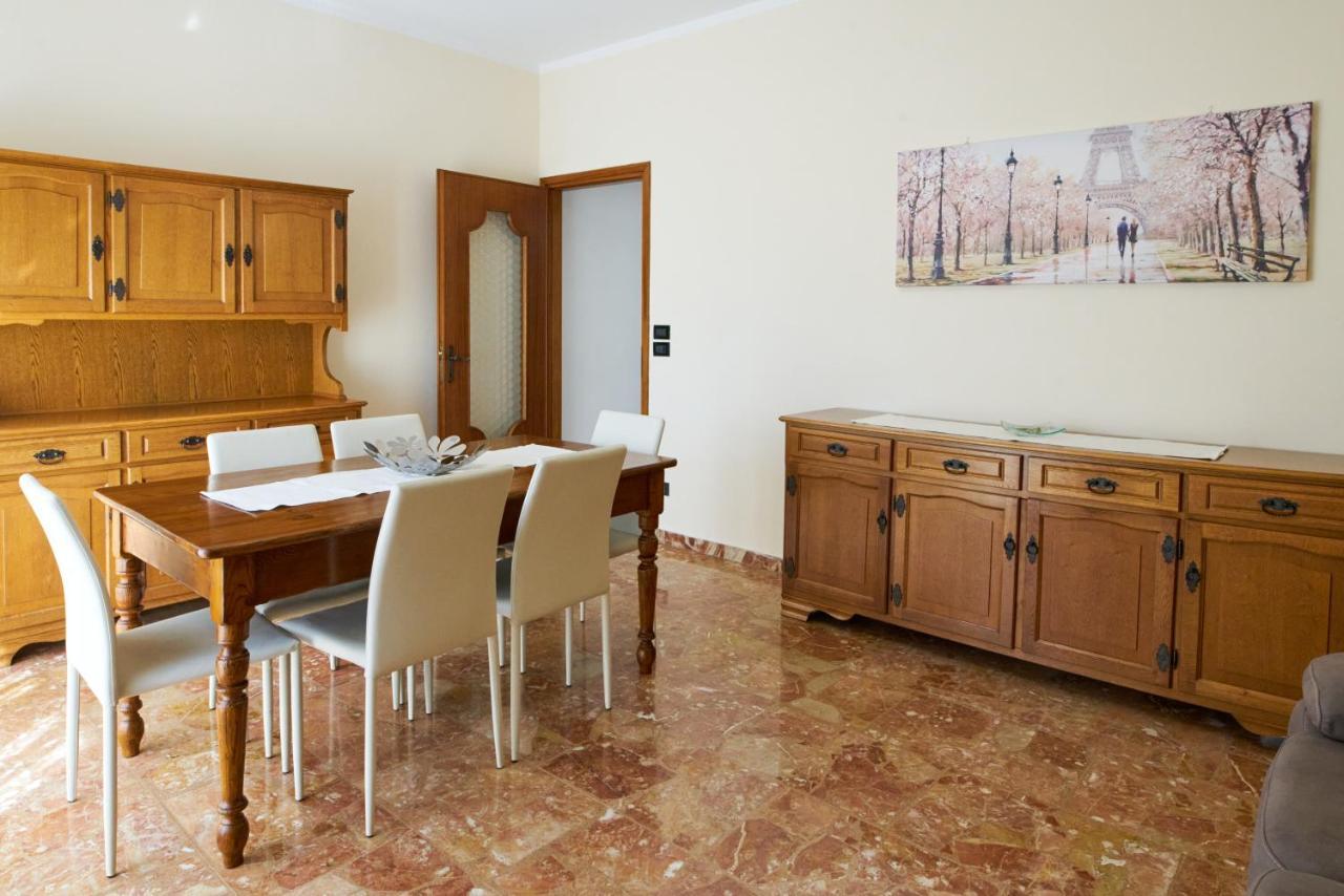 Cinzia'S Holiday Home Desenzano del Garda Exterior foto