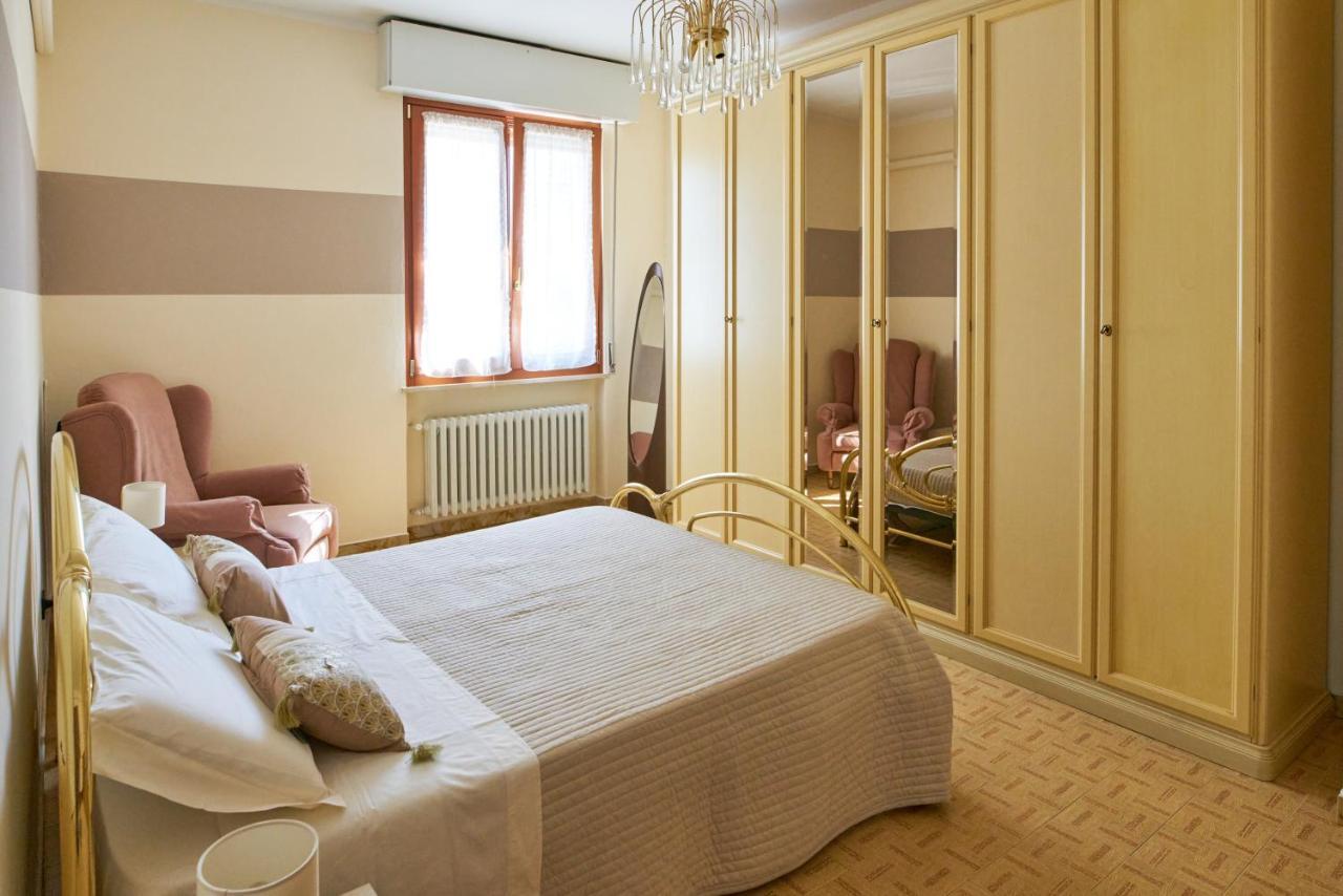 Cinzia'S Holiday Home Desenzano del Garda Exterior foto