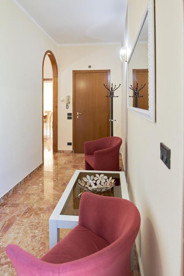 Cinzia'S Holiday Home Desenzano del Garda Exterior foto