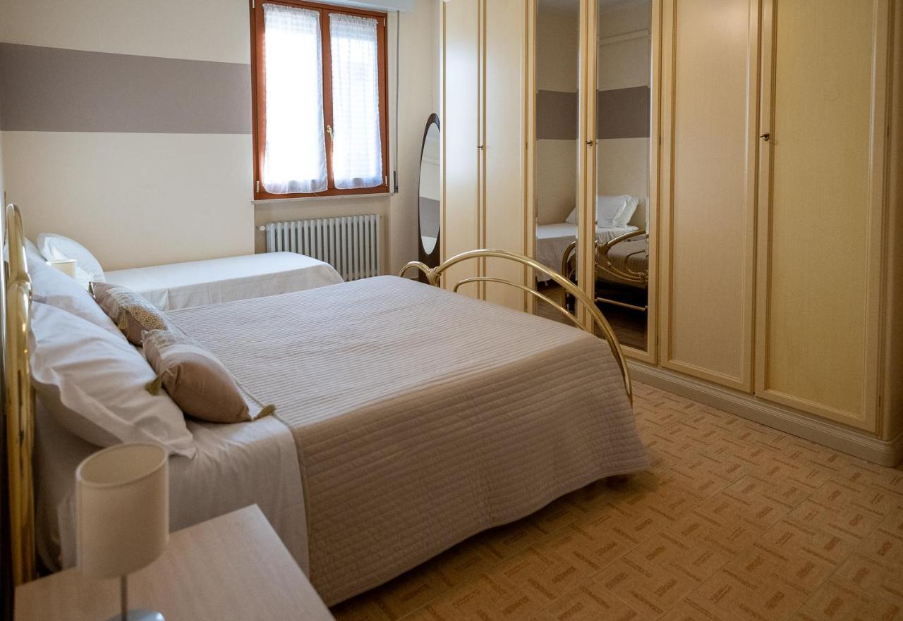 Cinzia'S Holiday Home Desenzano del Garda Exterior foto